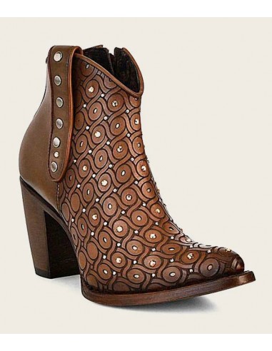 Cuadra Womens Handwoven brown leather bootie with Austrian crystals est présent 